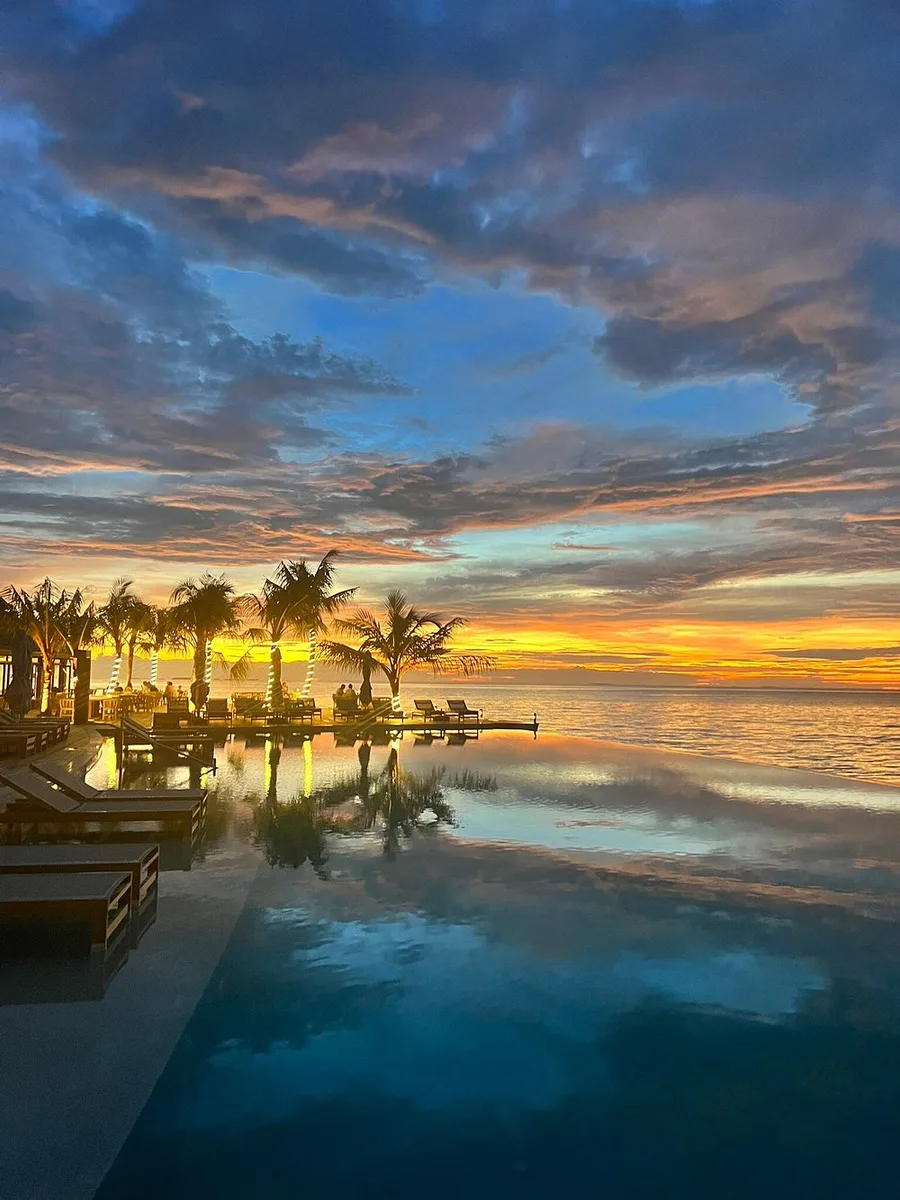 Jawakara Islands Maldives 5*: Бассейн и пляж 9